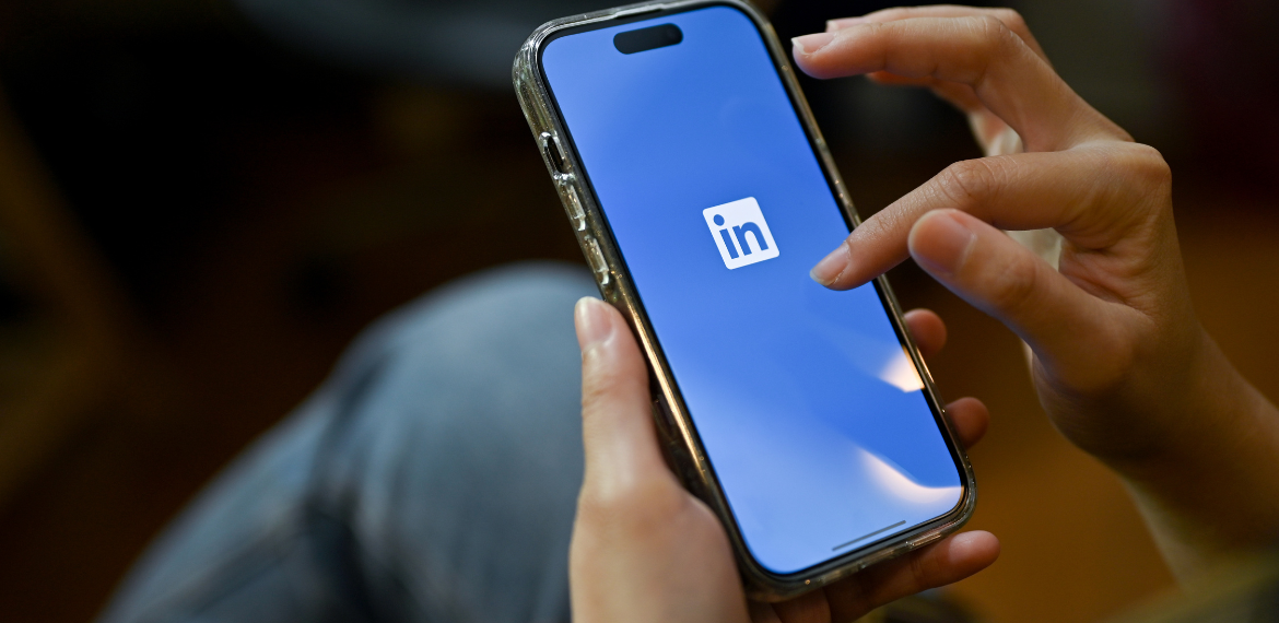 SFATURI DESPRE CUM PUTEȚI PRIMI OFERTE DE JOB PRIN ACTUALIZAREA CORECTĂ A PROFILULUI DE LINKEDIN: